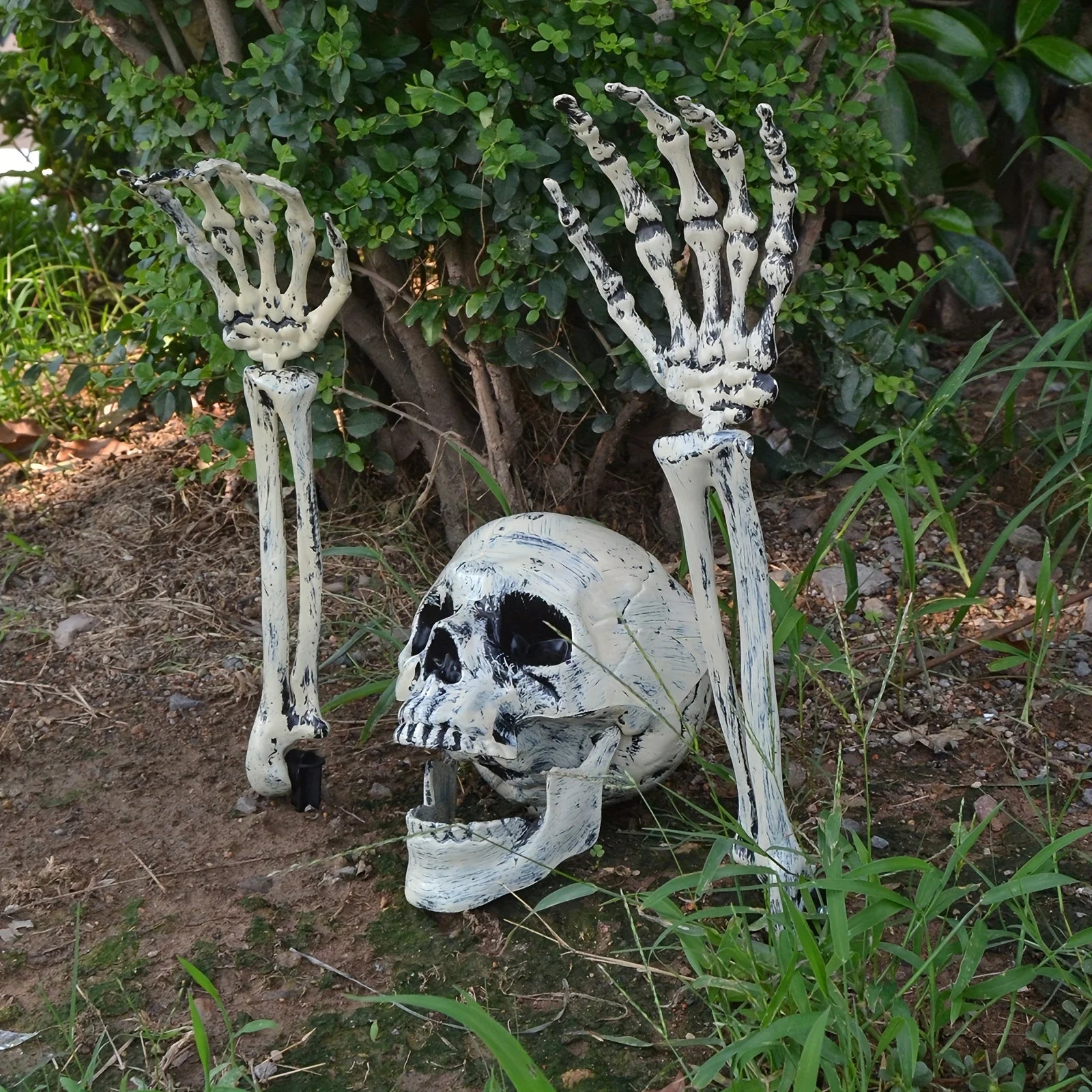 Three piece Halloween Floor Decoration Skeleton Simulation Prop Ghost Garden Skeleton Three piece Decoration Set.