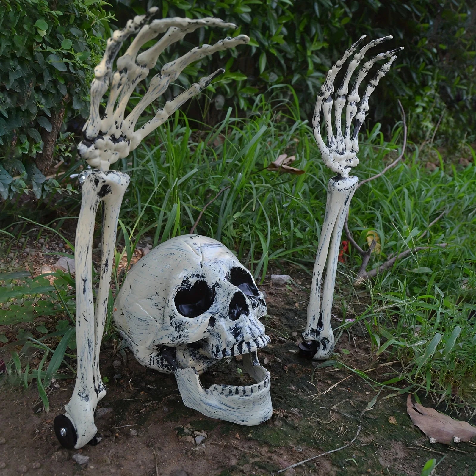Three piece Halloween Floor Decoration Skeleton Simulation Prop Ghost Garden Skeleton Three piece Decoration Set.
